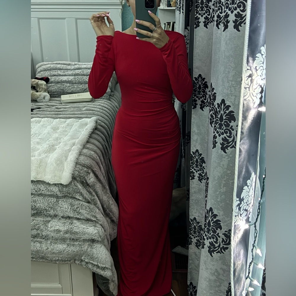 VENUS Long Sleeve Red Dress